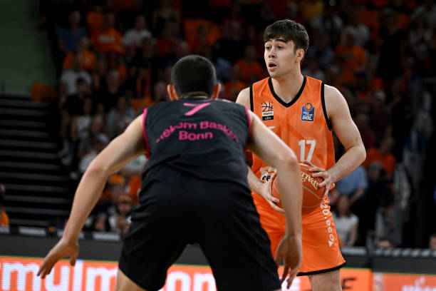 顶级赛事中 顶级赛事中