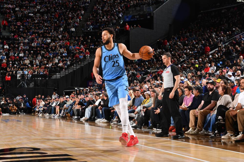 许多专家指 许多专家指