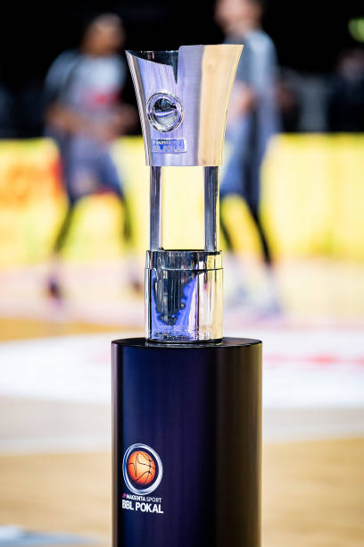 穆雷：我这些年进过不少关键球，但关键球给约基奇是有原因的（穆雷：尽管我常命中关键球，关键时刻仍应交给约基奇）